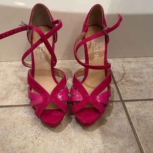 Aldo hot pink high heel shoes